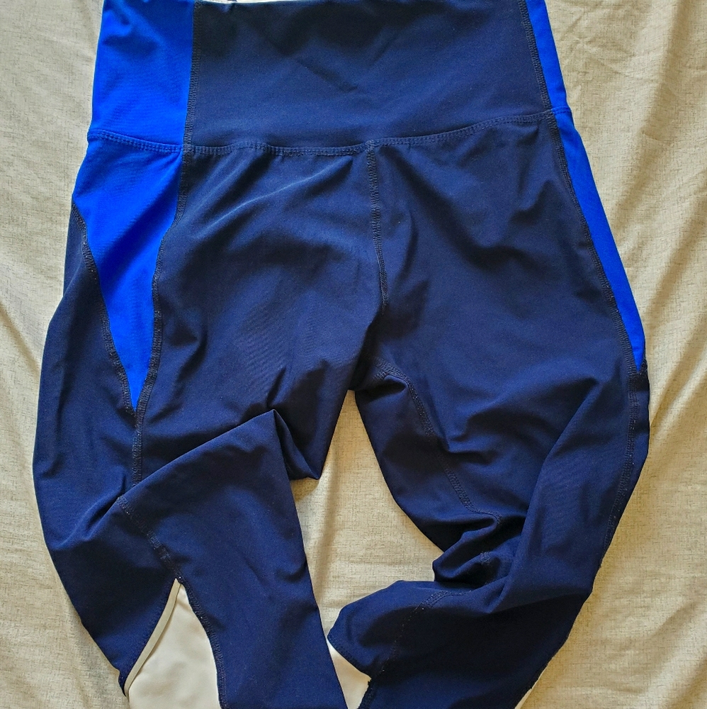 Capri Athletic Leggings